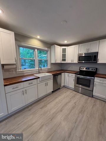 110 EDGEHILL DR, Locust Grove, VA 22508