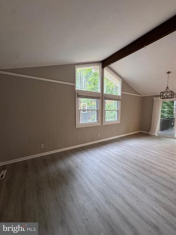 110 EDGEHILL DR, Locust Grove, VA 22508