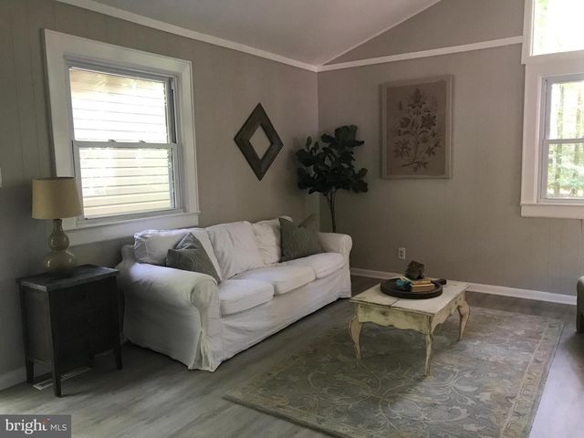 110 EDGEHILL DR, Locust Grove, VA 22508
