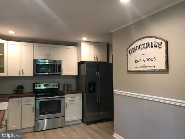 110 EDGEHILL DR, Locust Grove, VA 22508