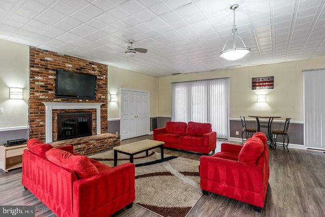 14640 LUFTHANSA CIR, Chantilly, VA 20151