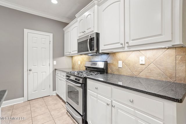 113 Wells Court, Canton, MS 39046