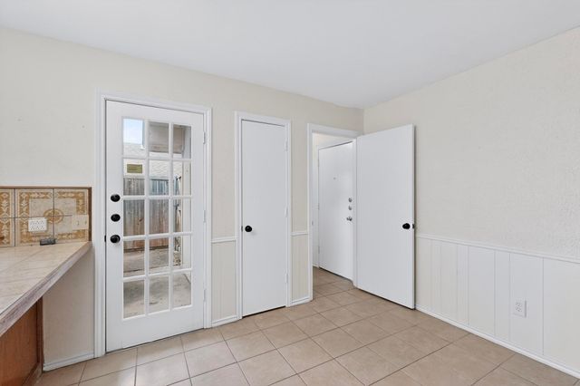 1910 Glen Hill Drive, Carrollton, TX 75007