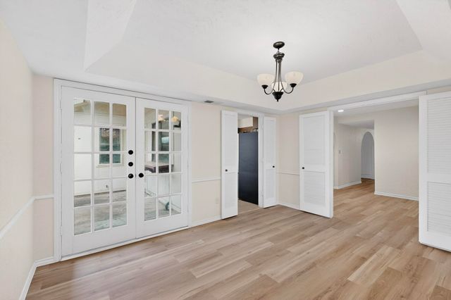 1910 Glen Hill Drive, Carrollton, TX 75007