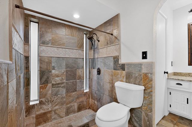 1910 Glen Hill Drive, Carrollton, TX 75007