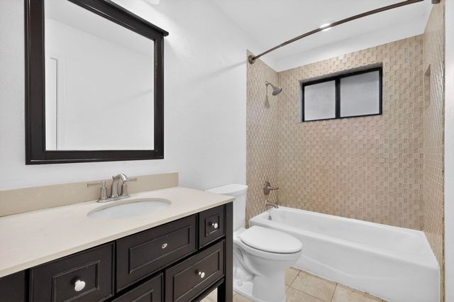 1910 Glen Hill Drive, Carrollton, TX 75007