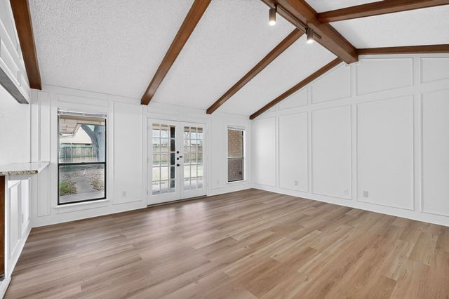 1910 Glen Hill Drive, Carrollton, TX 75007