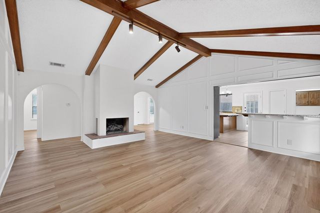 1910 Glen Hill Drive, Carrollton, TX 75007