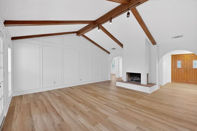 1910 Glen Hill Drive, Carrollton, TX 75007