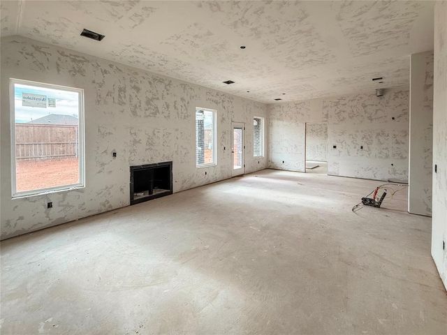 11712 SW 15th Terrace, Yukon, OK 73099