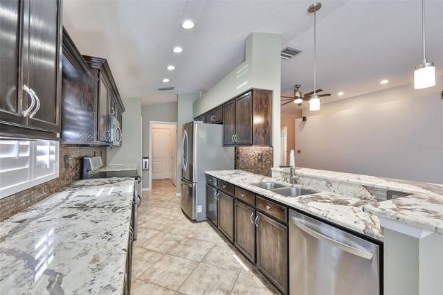 19512 MORDEN BLUSH DRIVE, Lutz, FL 33558