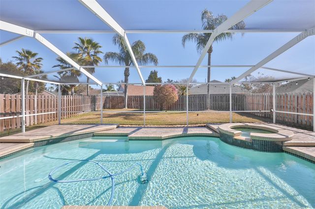 19512 MORDEN BLUSH DRIVE, Lutz, FL 33558