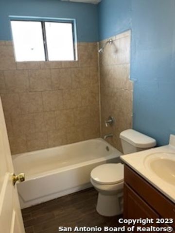 218 Bexar Dr, San Antonio, TX 78228