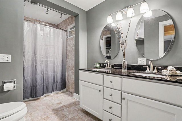 129 S Berkley Street, Kalamazoo, MI 49006