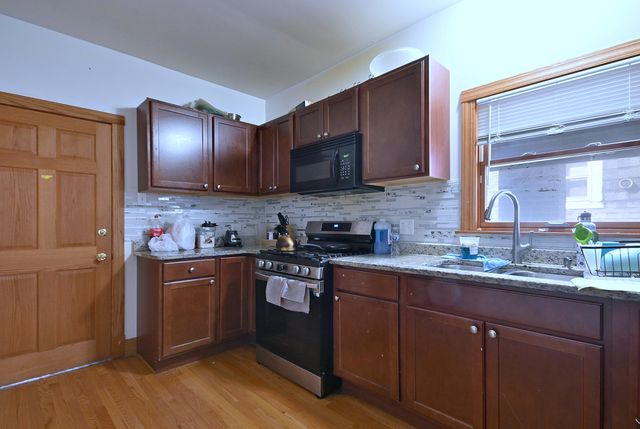 5029 W ALTGELD Street, Chicago, IL 60639