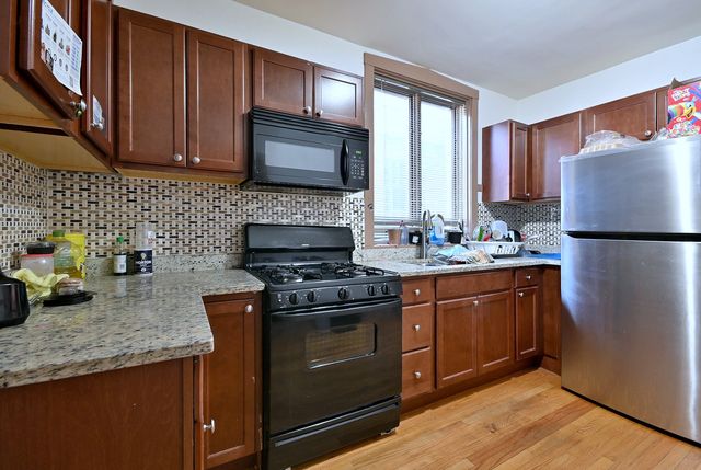 5029 W ALTGELD Street, Chicago, IL 60639