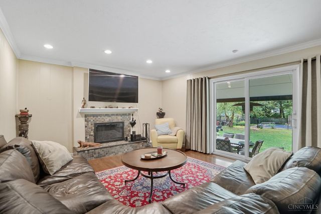 7835 Pfeiffer Road, Montgomery, OH 45242