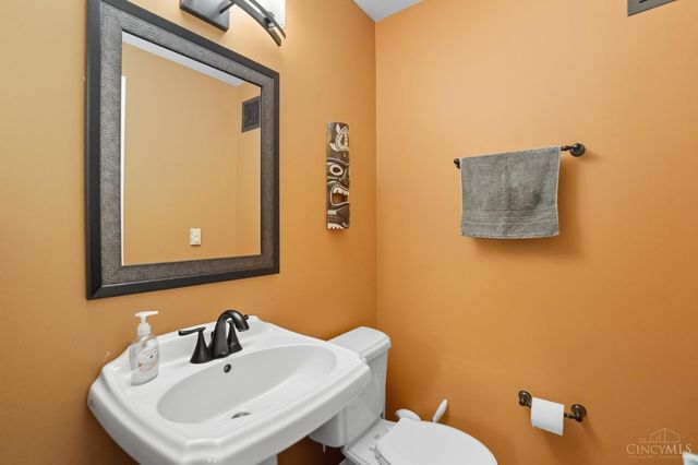 7835 Pfeiffer Road, Montgomery, OH 45242