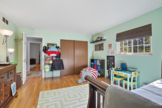 7835 Pfeiffer Road, Montgomery, OH 45242