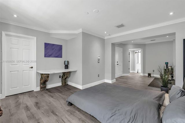 1033 NE 17th Way 1905, Fort Lauderdale, FL 33304