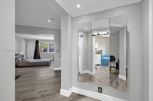 1033 NE 17th Way 1905, Fort Lauderdale, FL 33304