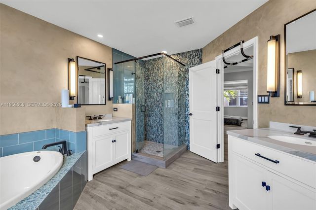 1033 NE 17th Way 1905, Fort Lauderdale, FL 33304