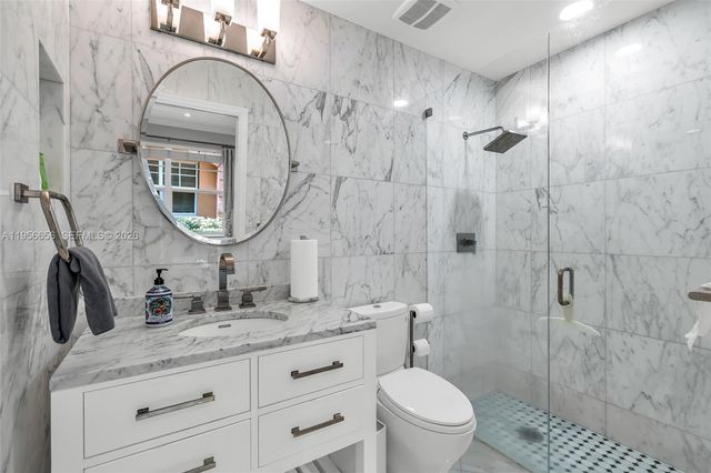 1033 NE 17th Way 1905, Fort Lauderdale, FL 33304