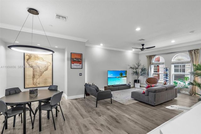 1033 NE 17th Way 1905, Fort Lauderdale, FL 33304