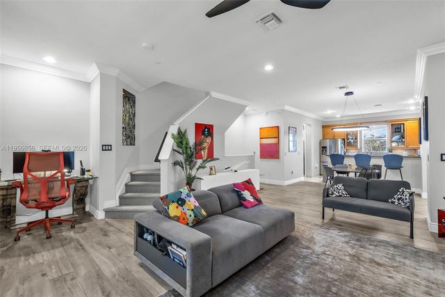 1033 NE 17th Way 1905, Fort Lauderdale, FL 33304