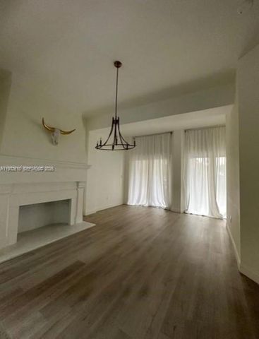 421 Grand Concourse 18, Miami Shores, FL 33138