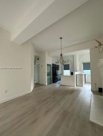 421 Grand Concourse 18, Miami Shores, FL 33138