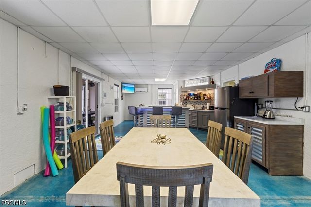 12220 Siesta DR, Fort Myers Beach, FL 33931