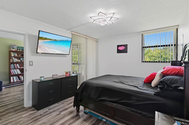 8441 Forest Hills Drive 306, Coral Springs, FL 33065