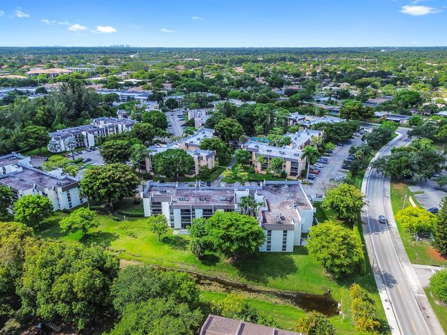 8441 Forest Hills Drive 306, Coral Springs, FL 33065