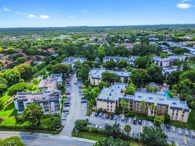 8441 Forest Hills Drive 306, Coral Springs, FL 33065