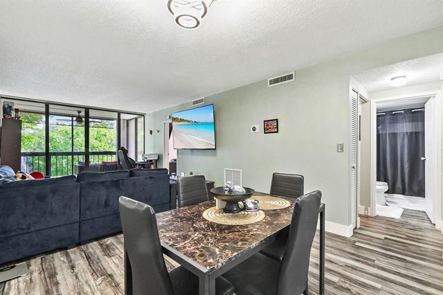 8441 Forest Hills Drive 306, Coral Springs, FL 33065