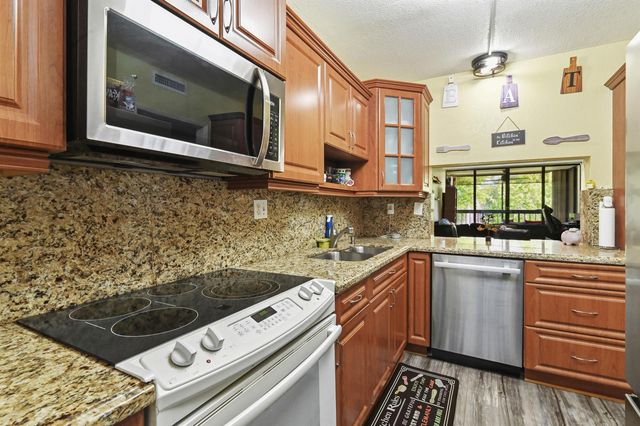 8441 Forest Hills Drive 306, Coral Springs, FL 33065