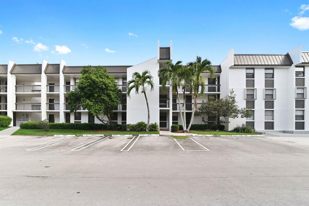 8441 Forest Hills Drive 306, Coral Springs, FL 33065