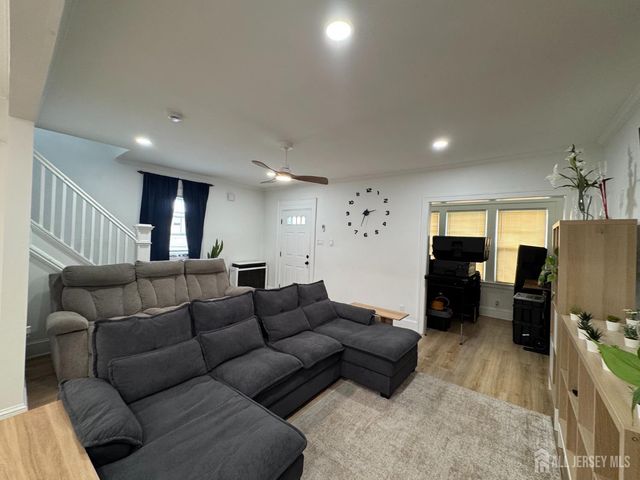 245 Linden Avenue, Irvington, NJ 07111