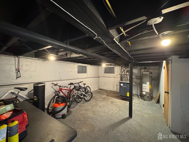 245 Linden Avenue, Irvington, NJ 07111