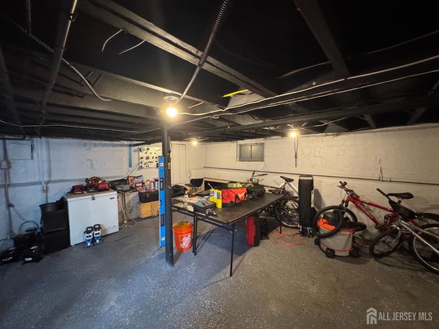 245 Linden Avenue, Irvington, NJ 07111