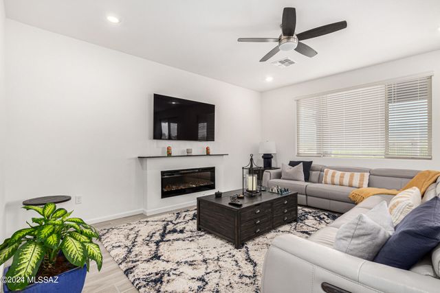 8095 S Soltero Mine Drive, Tucson, AZ 85747