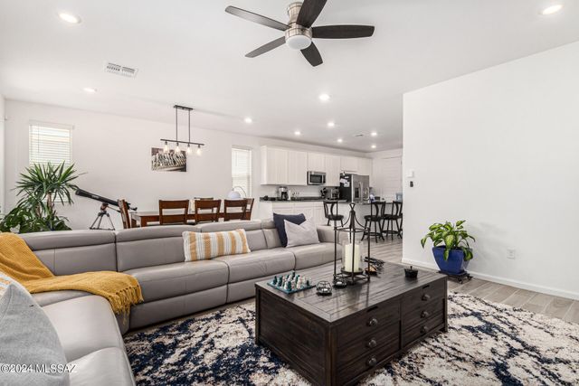 8095 S Soltero Mine Drive, Tucson, AZ 85747