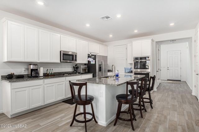 8095 S Soltero Mine Drive, Tucson, AZ 85747