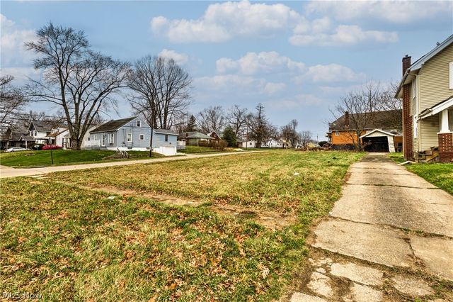 3005 Rush Boulevard, Youngstown, OH 44507