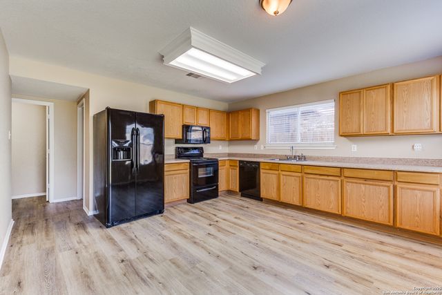 6454 Miners Hill, San Antonio, TX 78244