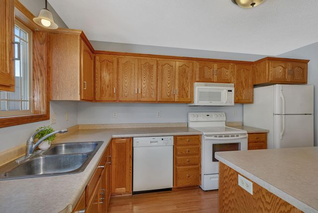 522 Graceview Loop, Saint Joseph, MN 56374