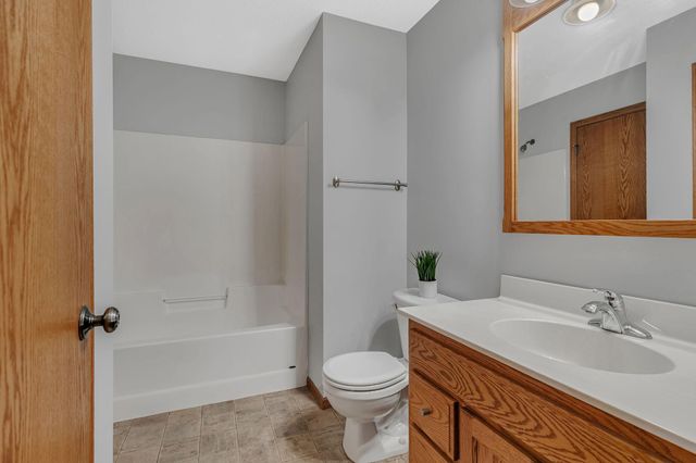 522 Graceview Loop, Saint Joseph, MN 56374