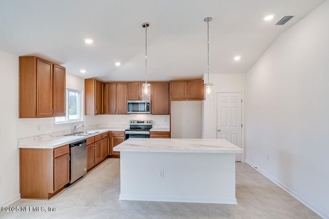 7134 HAWKES BEND Street, Jacksonville, FL 32219