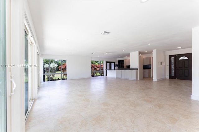 636 Hibiscus Dr 0, Hallandale Beach, FL 33009